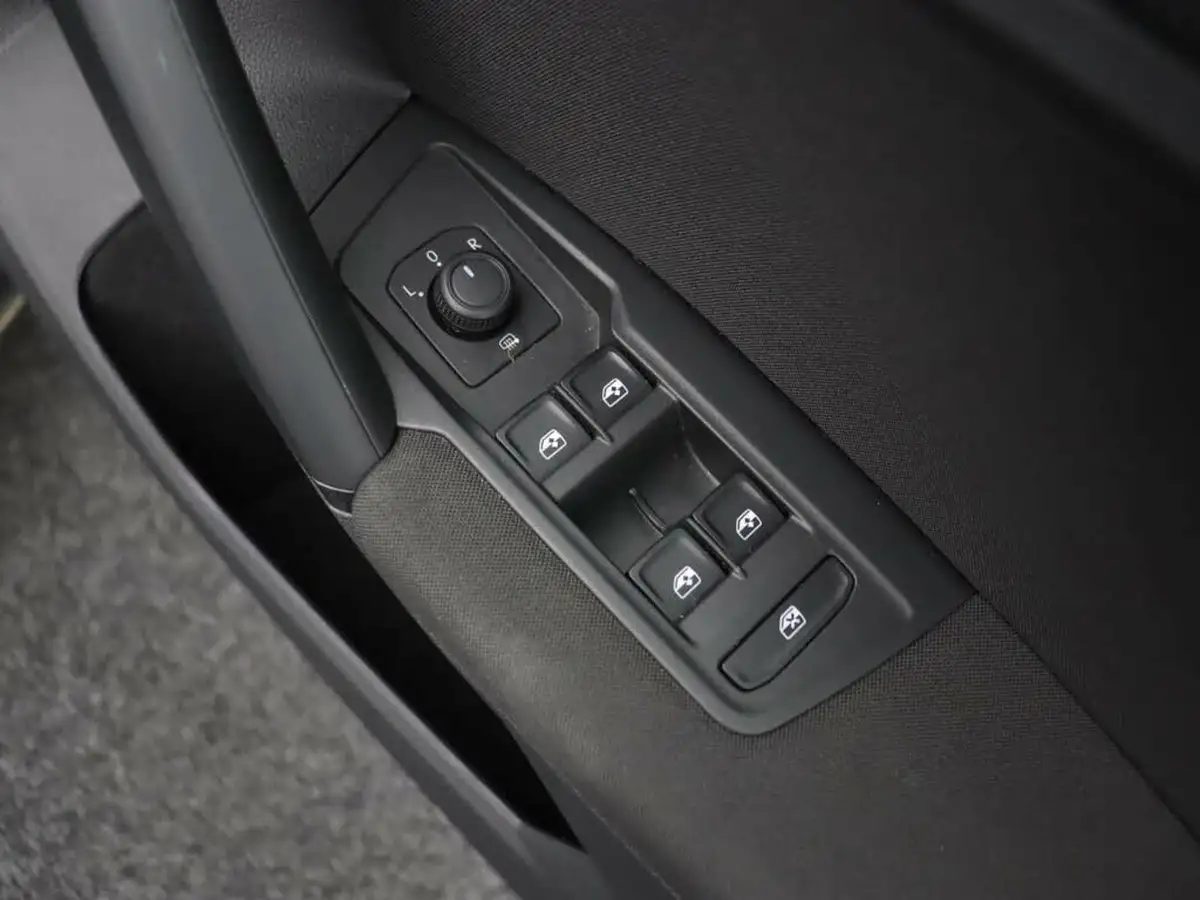 2022-volkswagen-tiguan-15-tsi-life-150ps-dsg-big-16