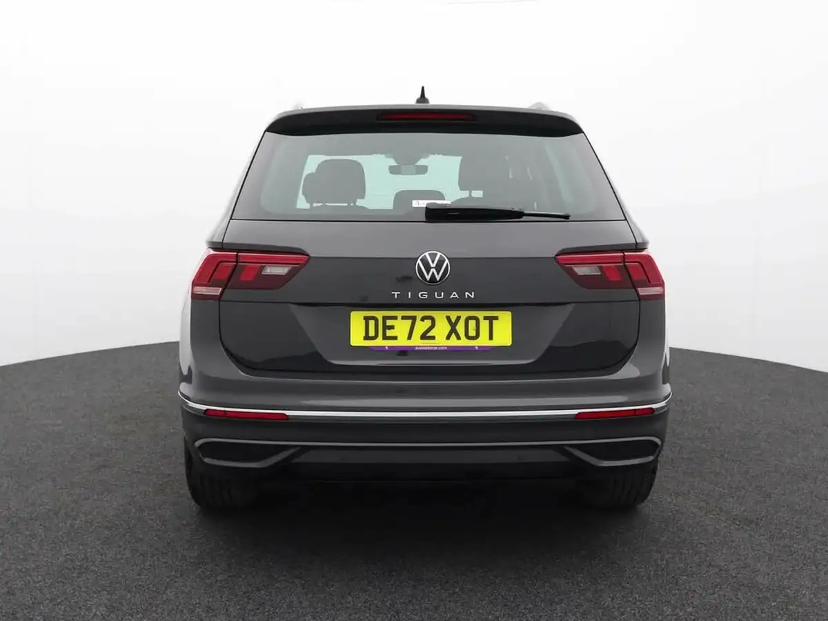 2022-volkswagen-tiguan-15-tsi-life-150ps-dsg-big-2