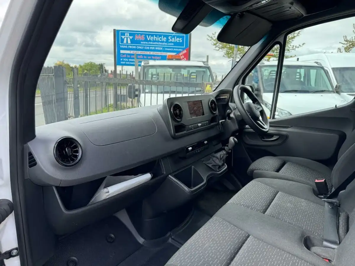2022-mercedes-benz-sprinter-20cdi-315-l2h2-premium-panel-eco-gear-360-big-12