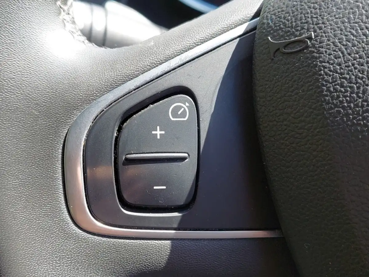 2018-renault-clio-09-tce-dynamique-nav-big-14