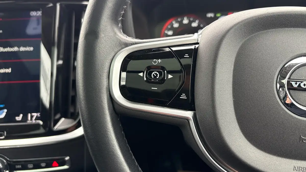 2018-volvo-v60-20td-d4-inscription-geartronic-big-22