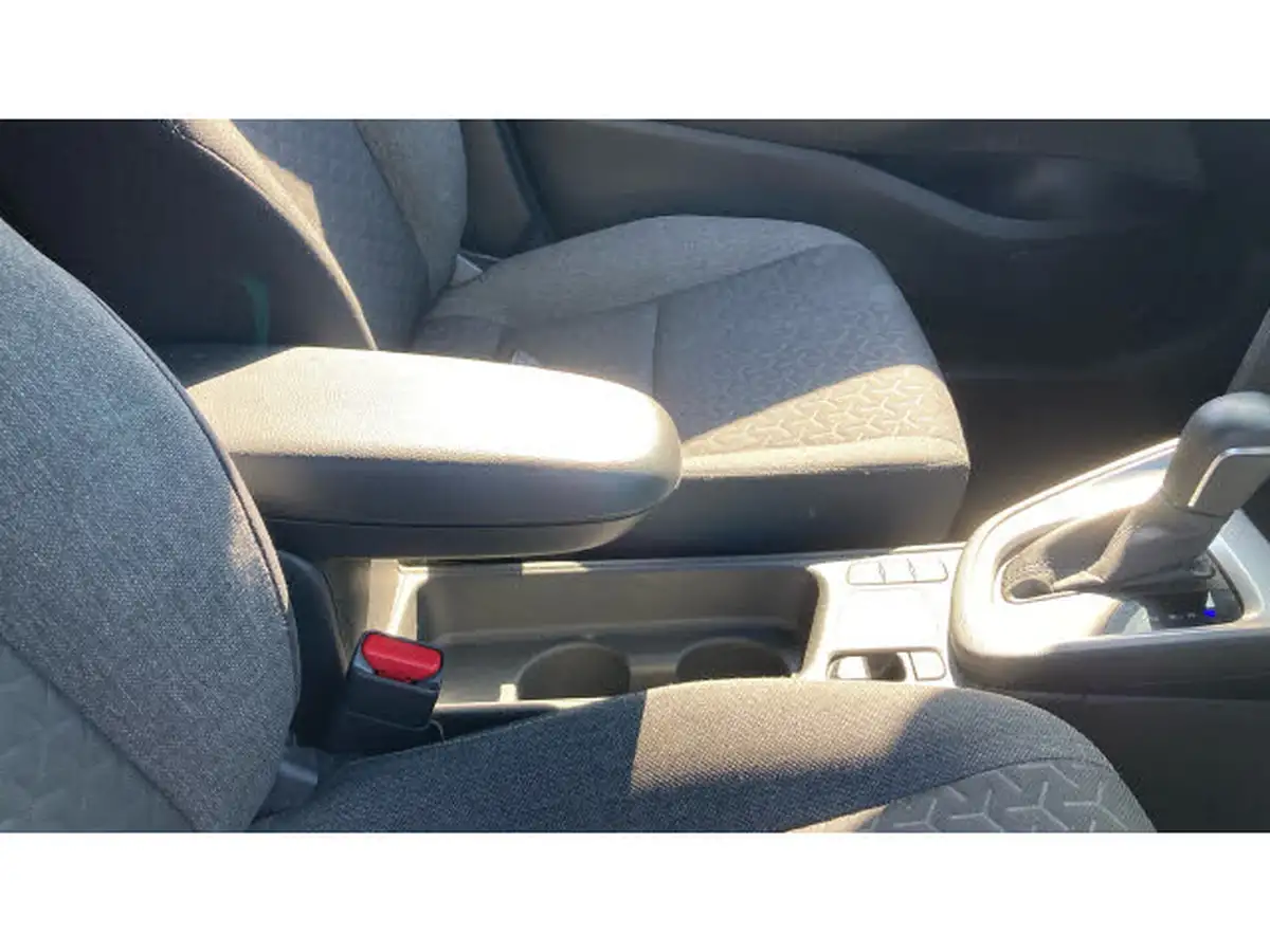 2022-toyota-yaris-15-vvt-i-design-panoramic-roof-big-31