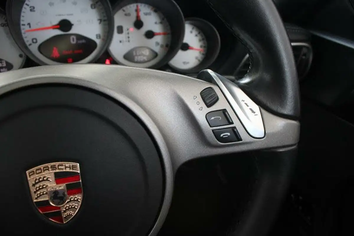 2023-porsche-taycan-e-turbo-s-big-27