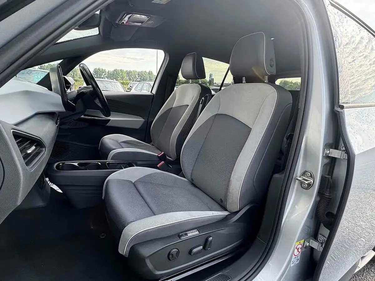 2021-volkswagen-id3-e-tour-big-27