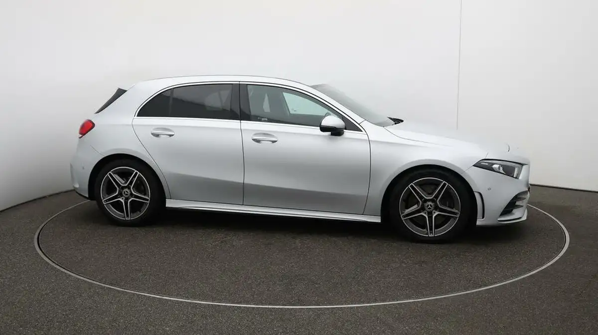 2021-mercedes-benz-a-class-20-a250-amg-line-executive-hatchback-5d-big-47