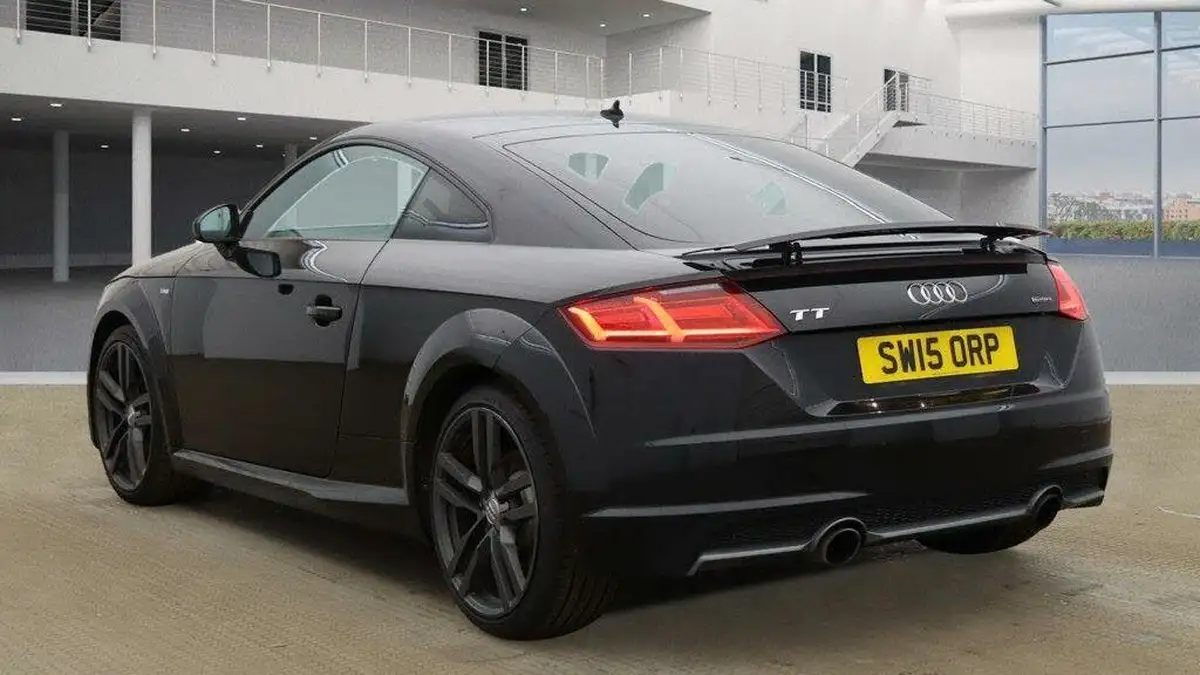 2015-audi-tt-coupe-20-tfsi-s-line-quattro-tronic-big-2