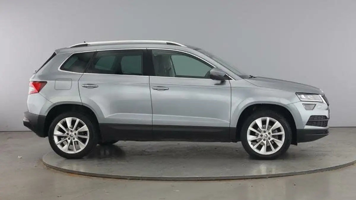 2021-skoda-karoq-10-tsi-se-l-110ps-big-3