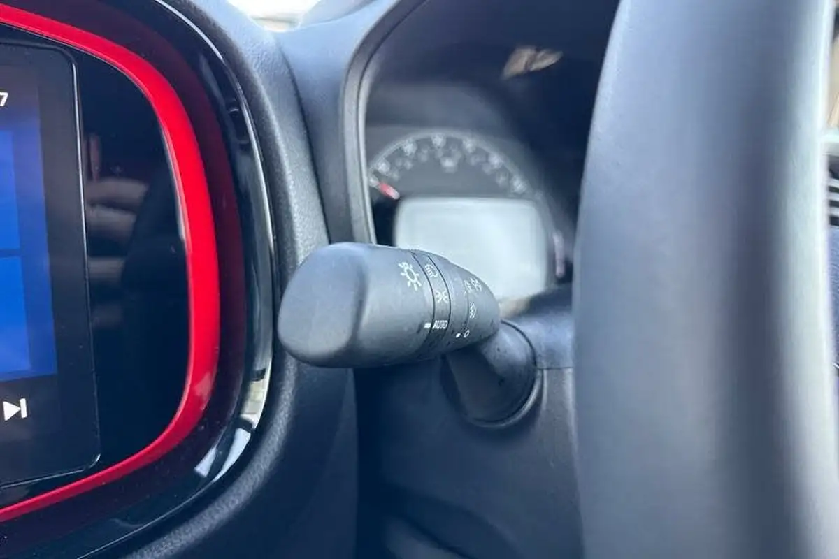 2023-toyota-aygo-x-10-vvt-i-undercover-big-13
