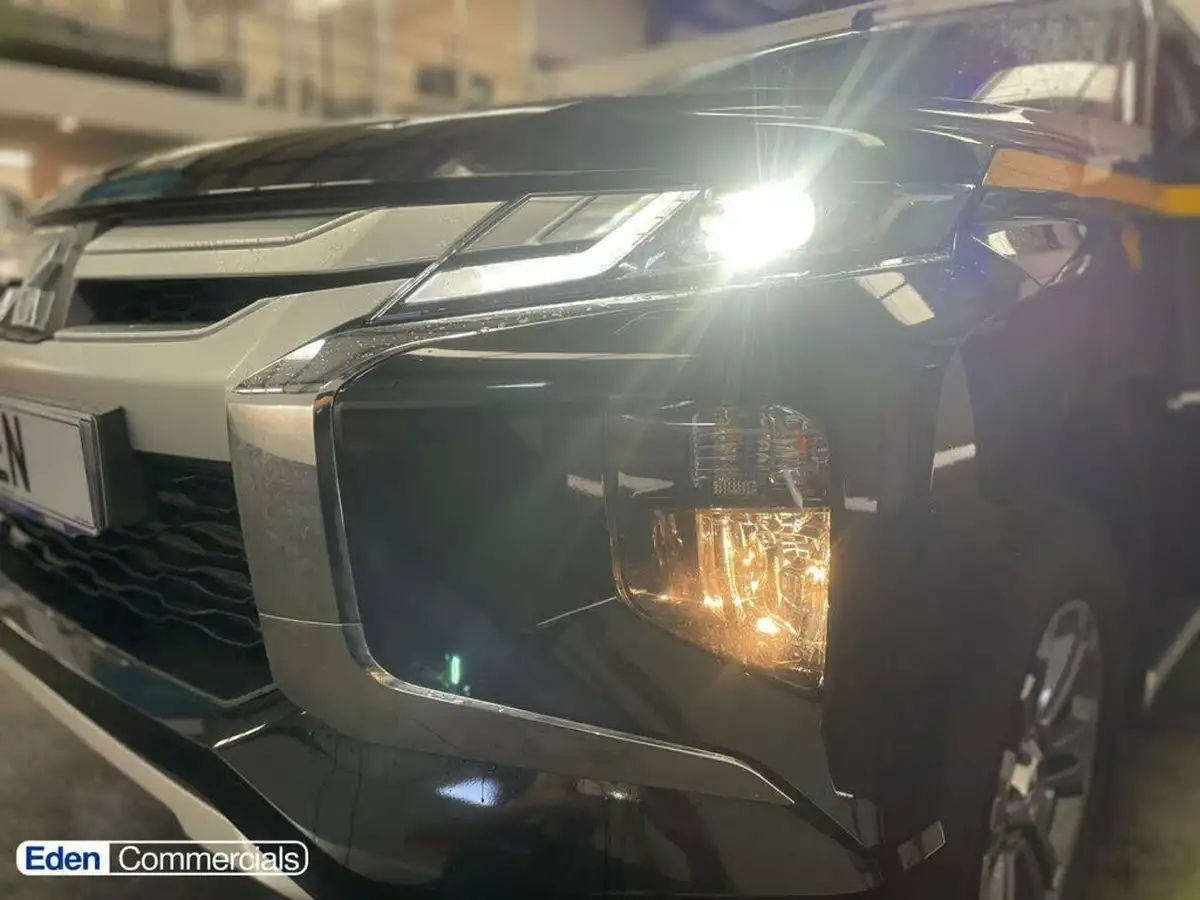 2020-mitsubishi-l200-22di-d-warrior-big-13