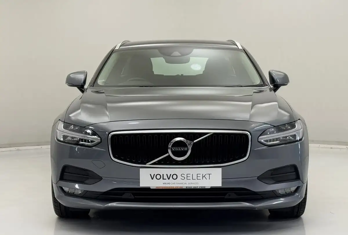 2019-volvo-v90-20-t4-momentum-plus-big-1
