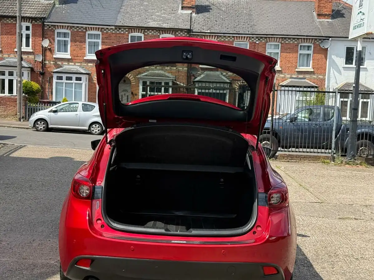 2014-mazda-mazda3-20-sport-nav-165ps-hatchback-5d-big-17