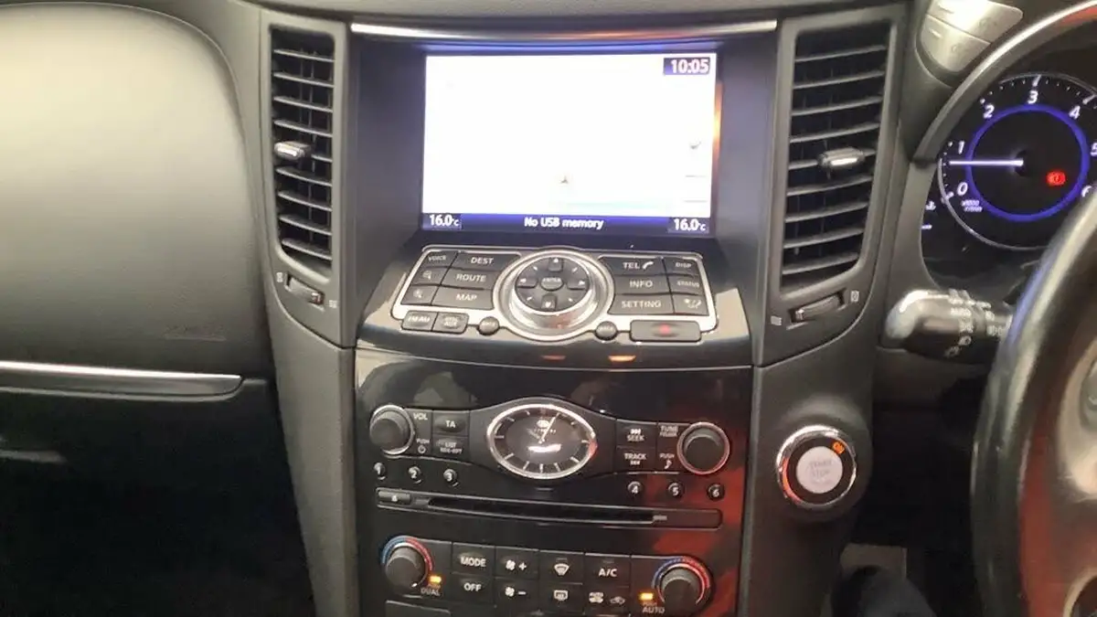 2013-infiniti-fx-30td-gt-big-13