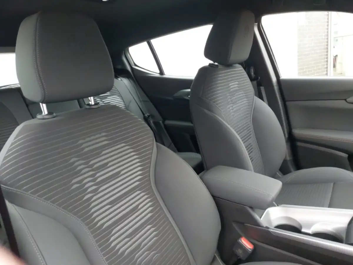 2022-mini-cooper-15-cooper-classic-hatchback-5d-big-14