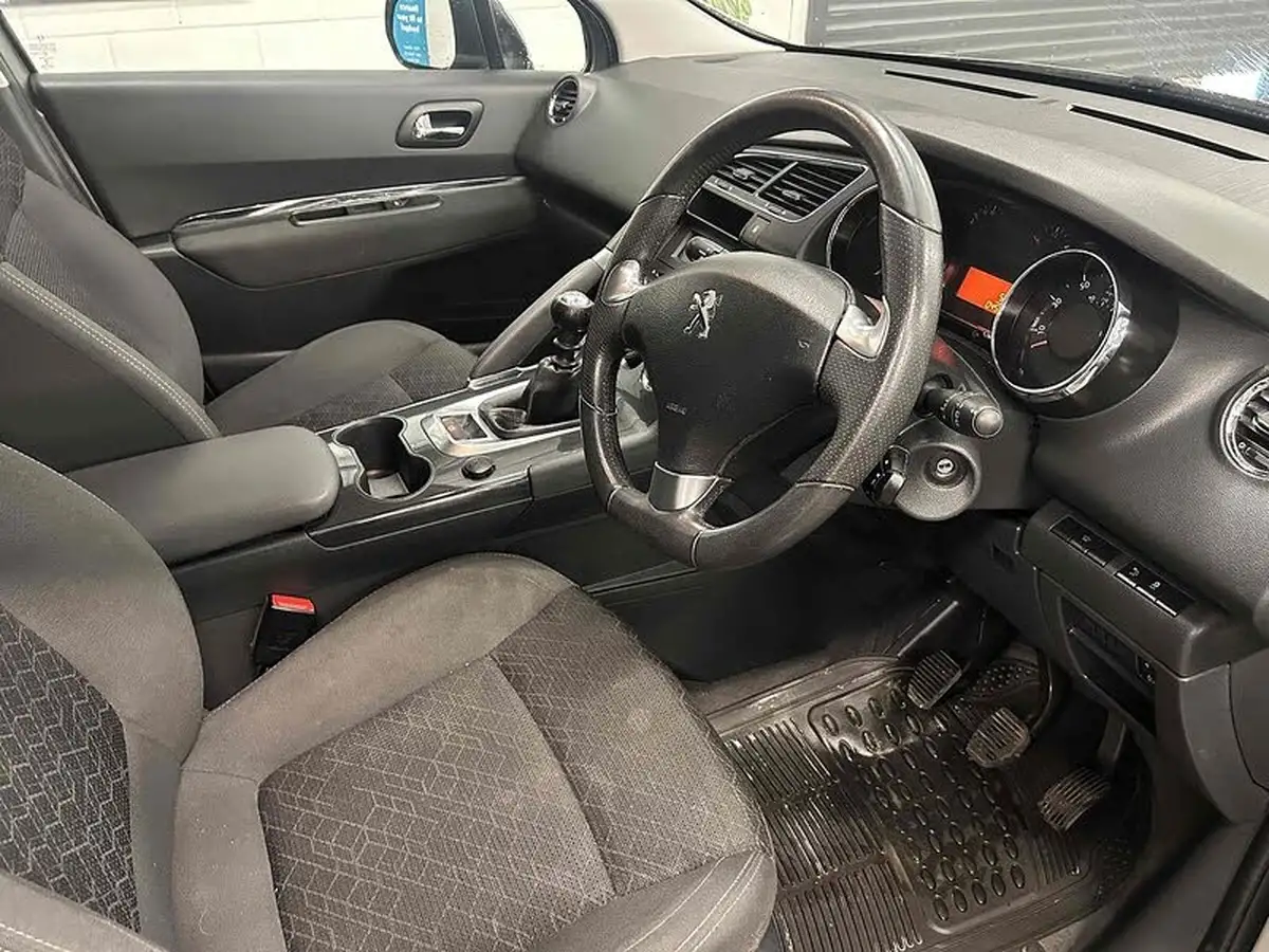 2015-peugeot-3008-crossover-16bluehdi-active-big-6