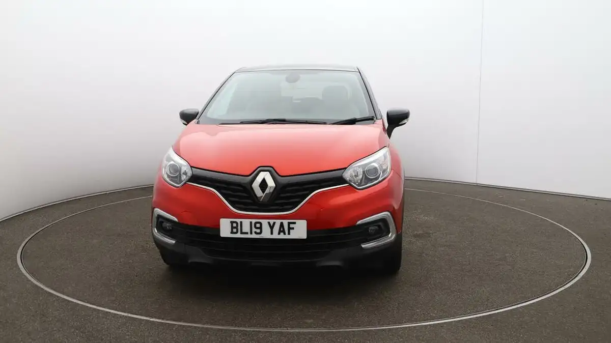 2019-renault-captur-09-tce-iconic-big-38