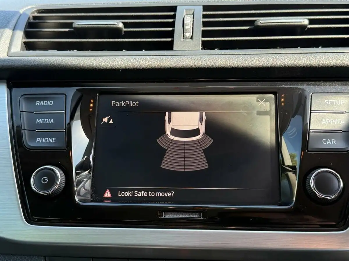 2019-skoda-fabia-10-mpi-se-75ps-ss-hatchback-big-4