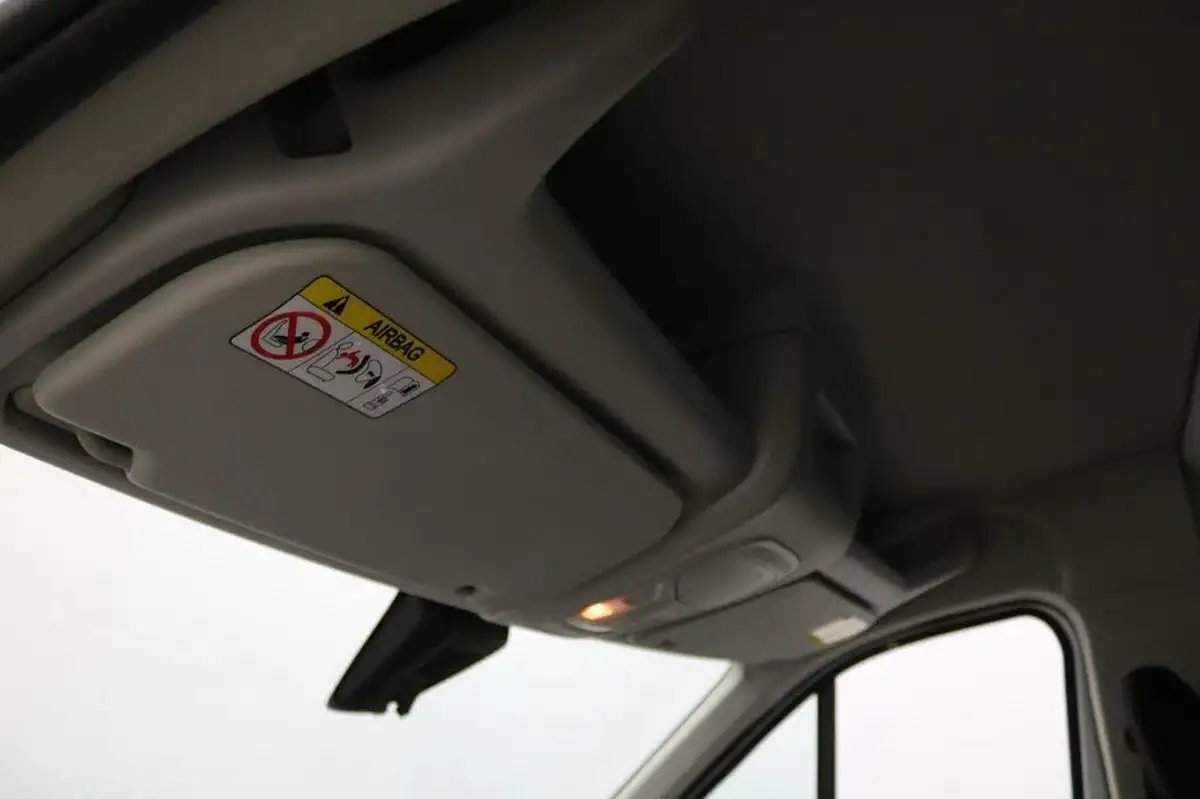 2021-maxus-deliver-9-big-27