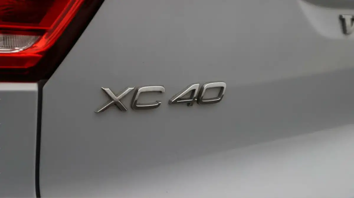2022-volvo-xc40-20-b4-inscription-awd-big-20