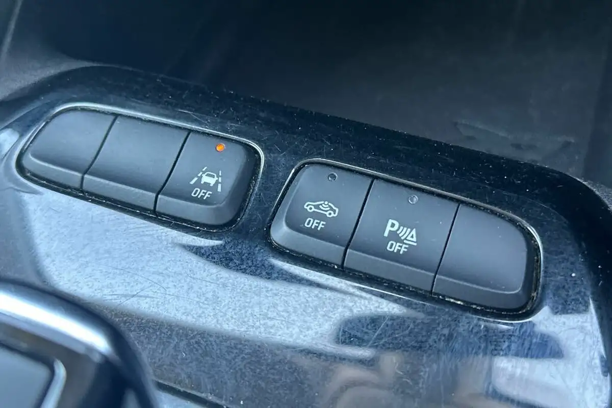 2021-vauxhall-corsa-e-elite-nav-big-25