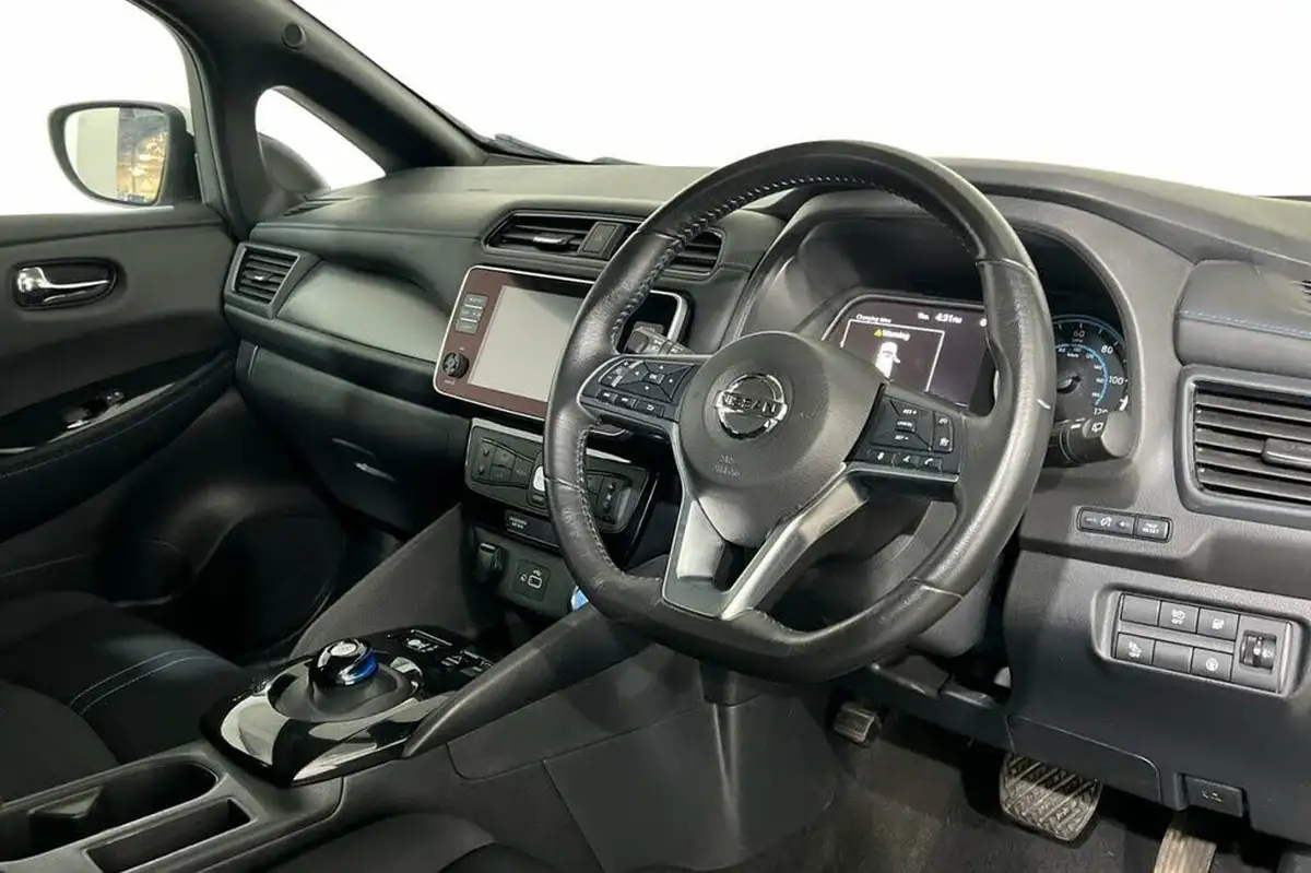 2019-nissan-leaf-e-acenta-big-6