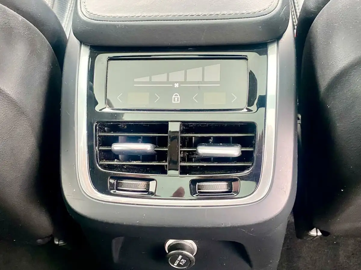 2019-volvo-xc90-20-t8-inscription-pro-384bhp-ss-big-52