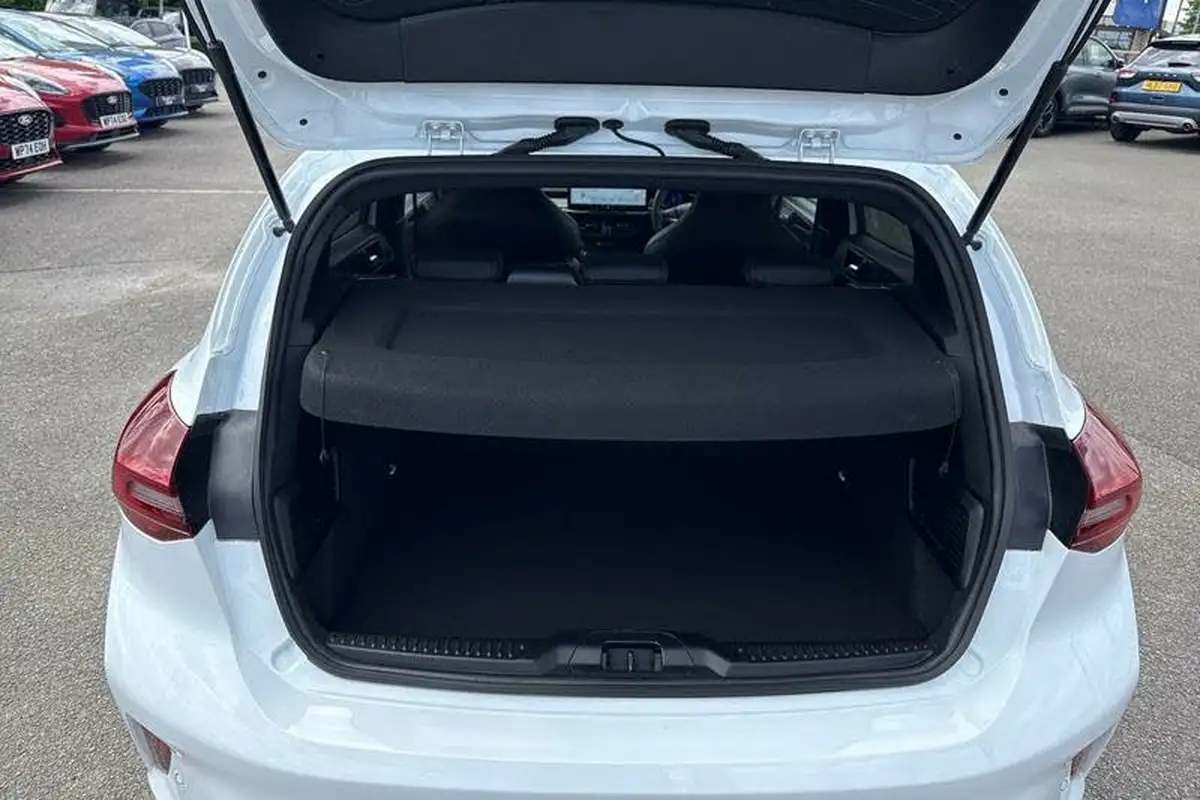2022-ford-focus-23t-st-hatchback-big-20