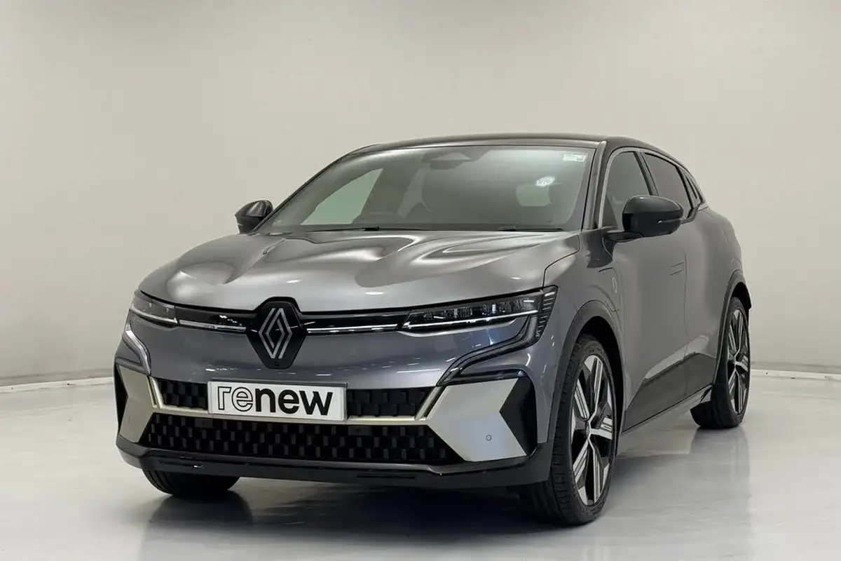 2025-renault-megane-e-tech-e-iconic-big-2