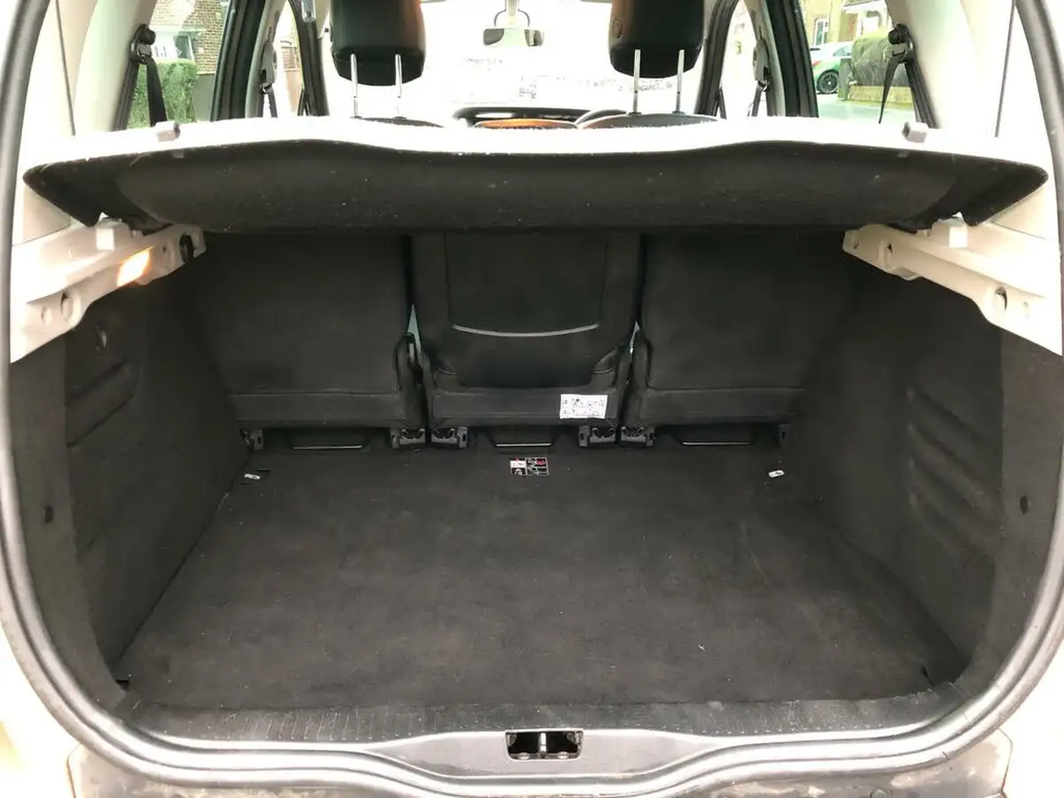 2014-renault-scenic-15td-dynamique-tom-tom-energy-ss-big-38