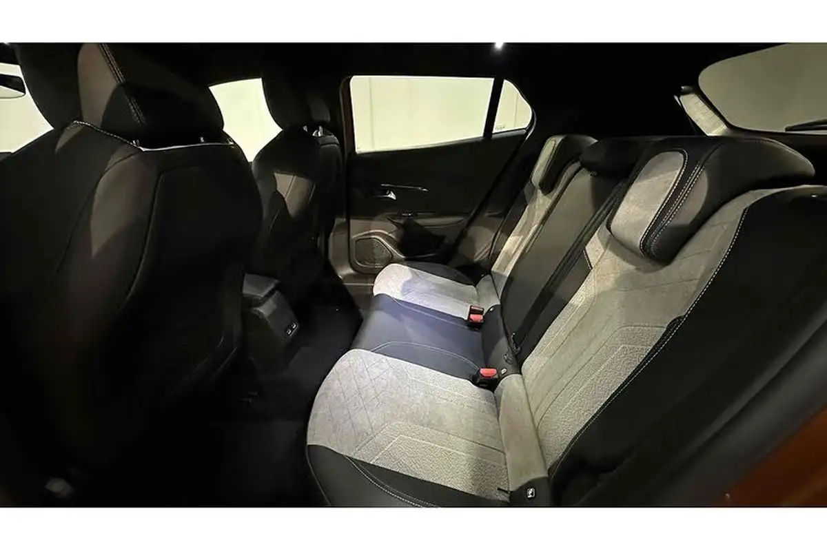 2021-peugeot-2008-suv-e-gt-premium-big-21
