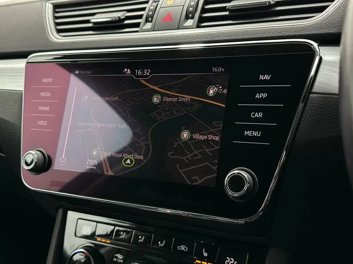 2020-skoda-superb-14-tsi-se-technology-estate-big-21