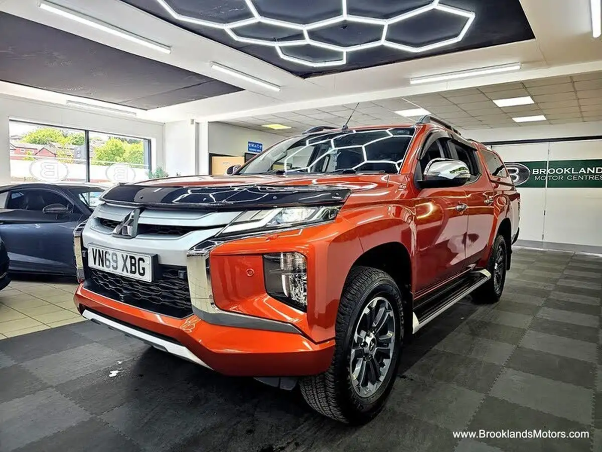 2019-mitsubishi-l200-22di-d-barbarian-x-big-4