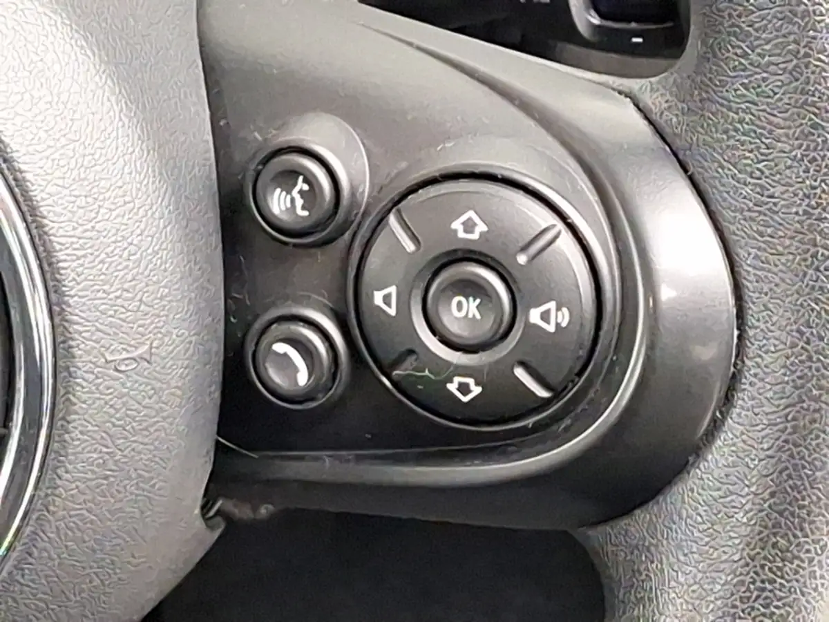 2019-mini-cooper-15-cooper-classic-hatchback-5d-big-15