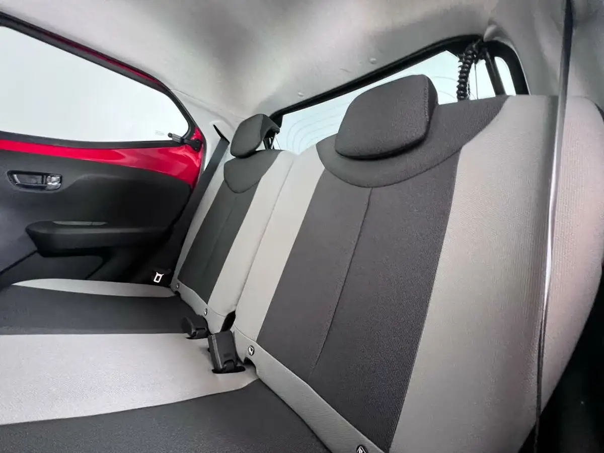 2017-toyota-aygo-10-vvt-i-x-style-71bhp-x-shift-big-18