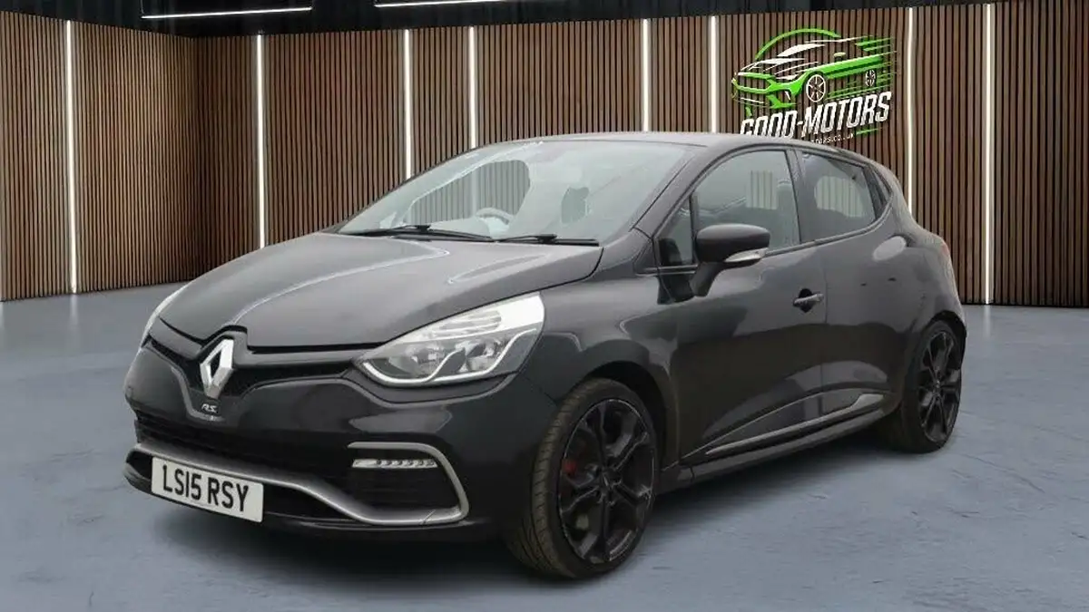 2015-renault-clio-16-renaultsport-200-lux-big-0