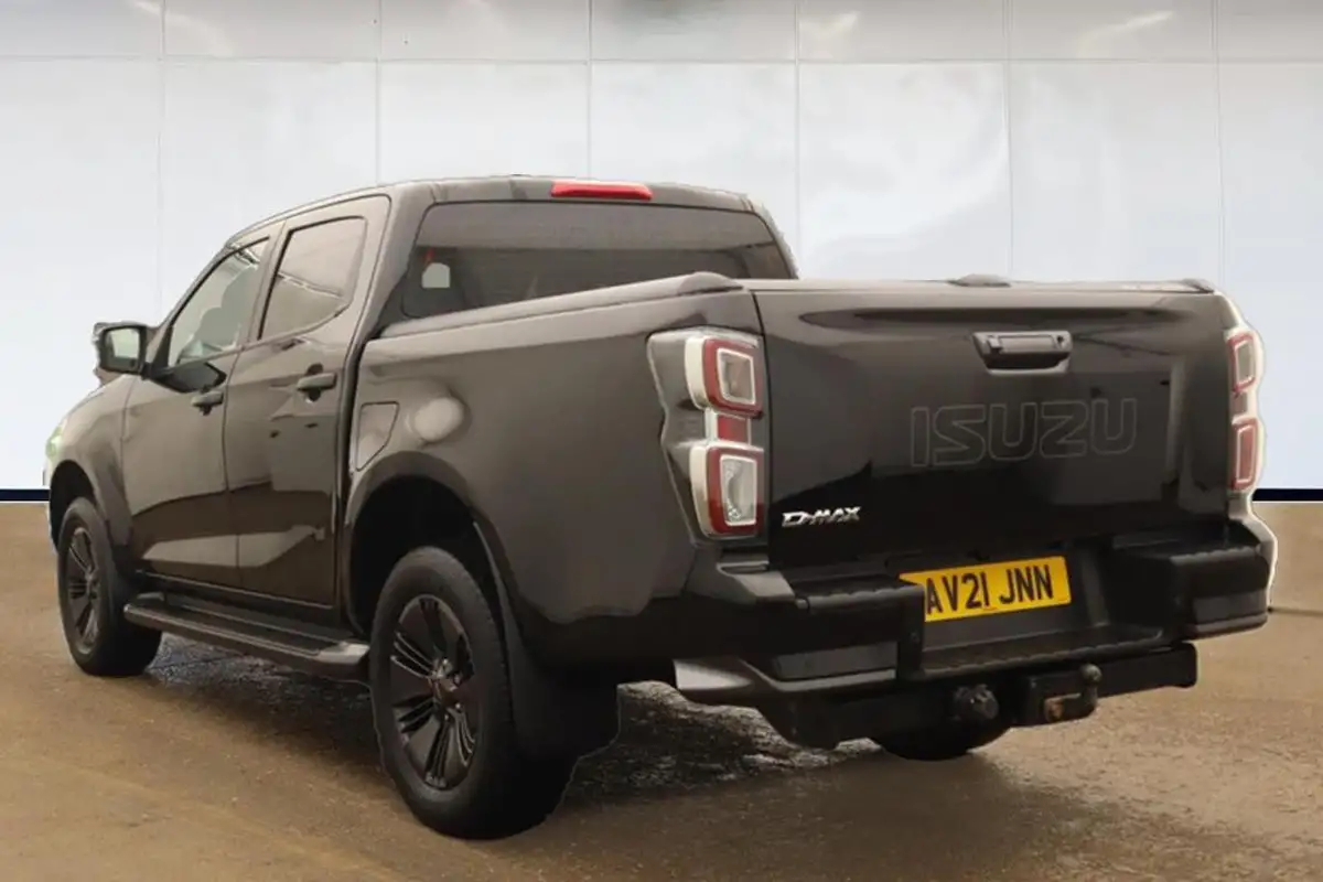 2021-isuzu-d-max-19td-v-cross-auto-big-2