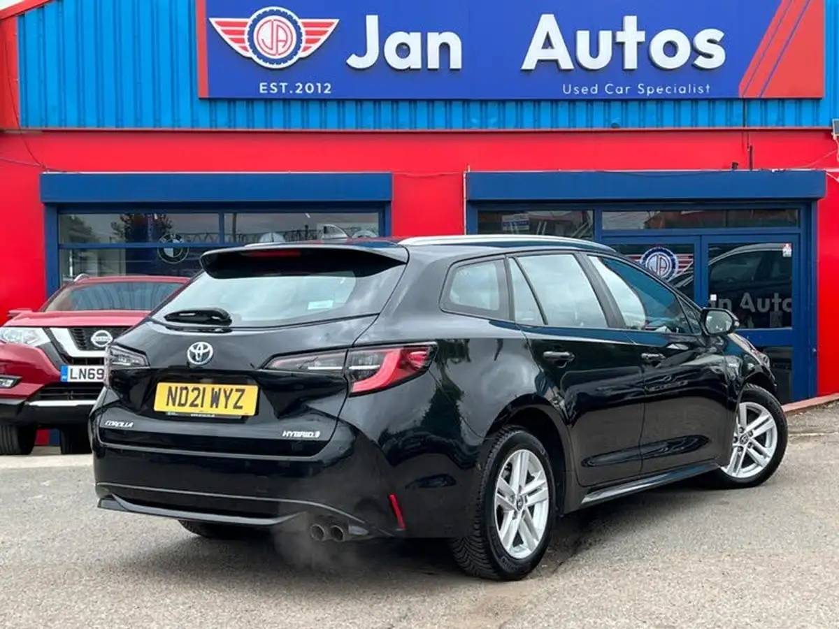 2021-toyota-corolla-20-vvt-i-icon-tech-touring-sports-big-34