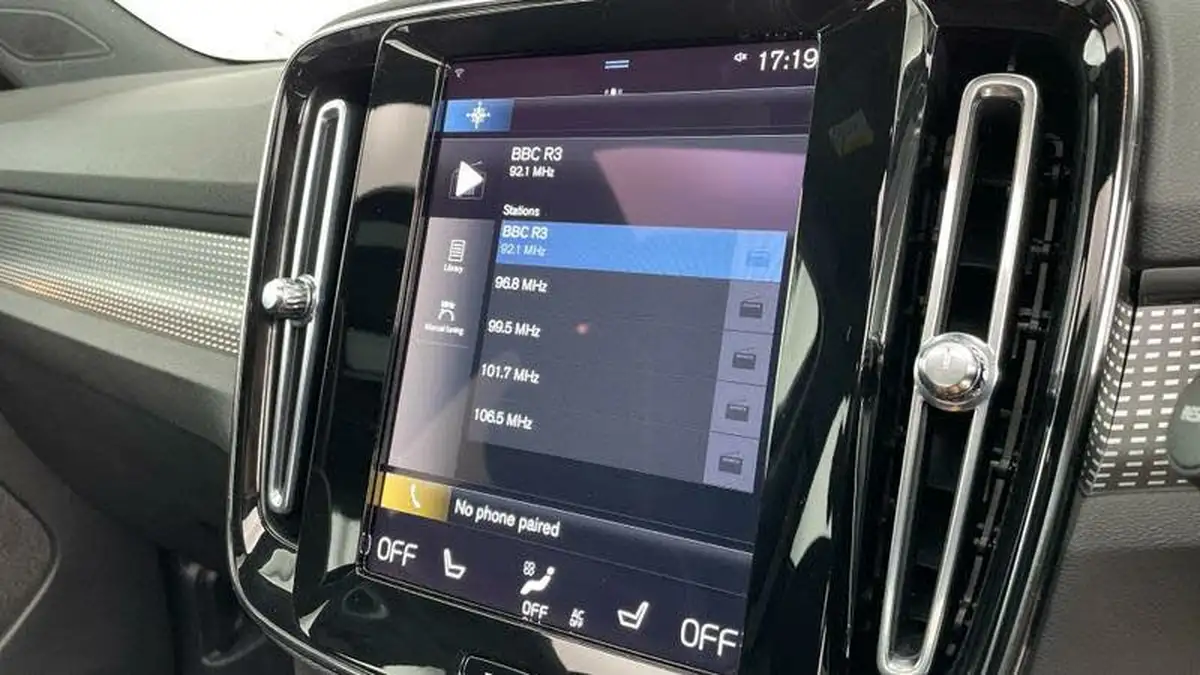 2021-volvo-xc40-15-t5-r-design-262bhp-big-12
