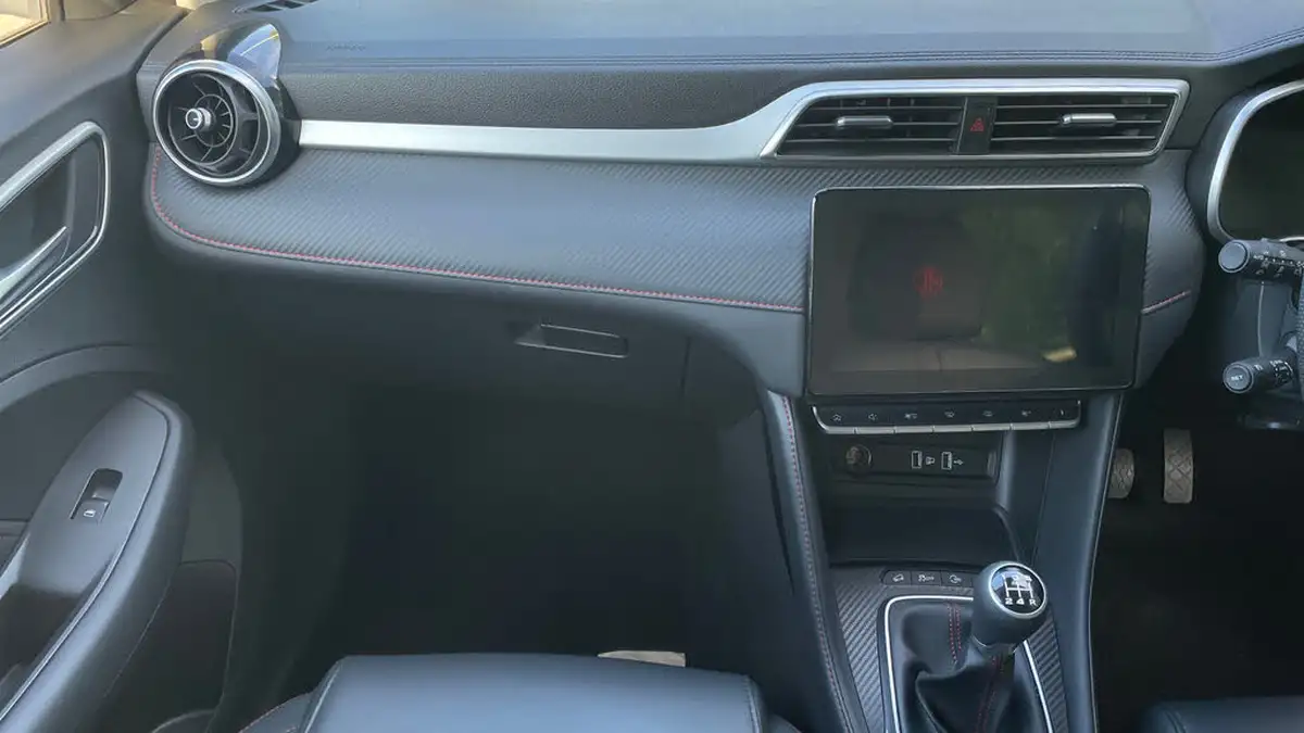 2024-mg-zs-suv-15-vti-tech-exclusive-big-11