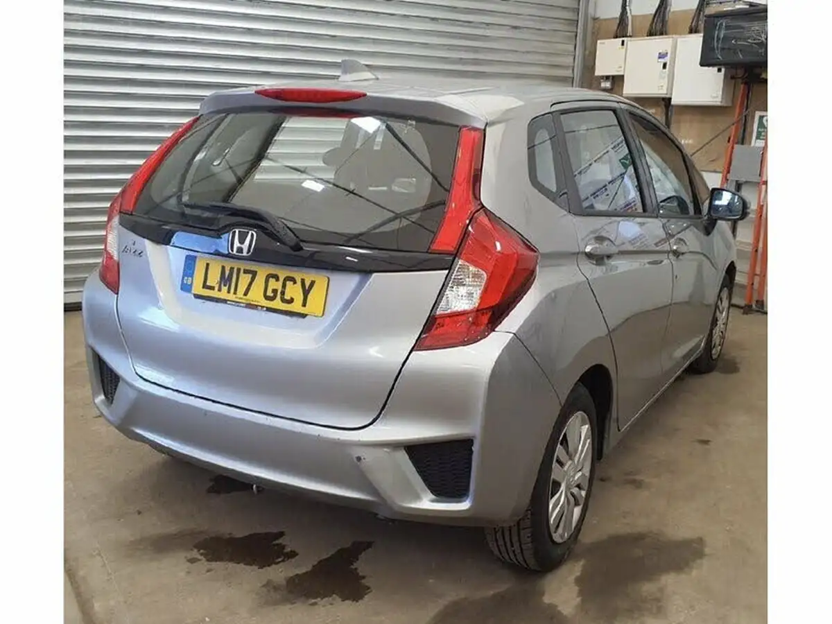 2017-honda-jazz-13-i-vtec-s-cvt-big-2
