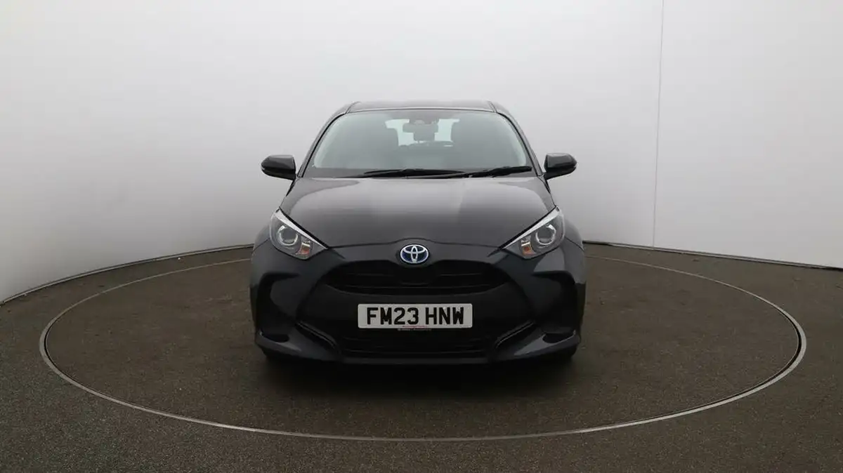 2023-toyota-yaris-15-vvt-i-icon-big-39