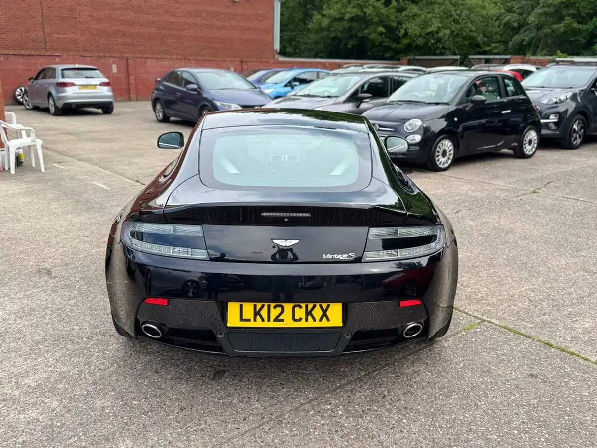 2012-aston-martin-vantage-47-s-coupe-big-11