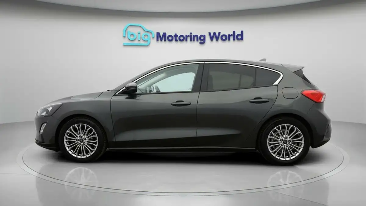 2019-ford-focus-15t-titanium-x-hatchback-big-3