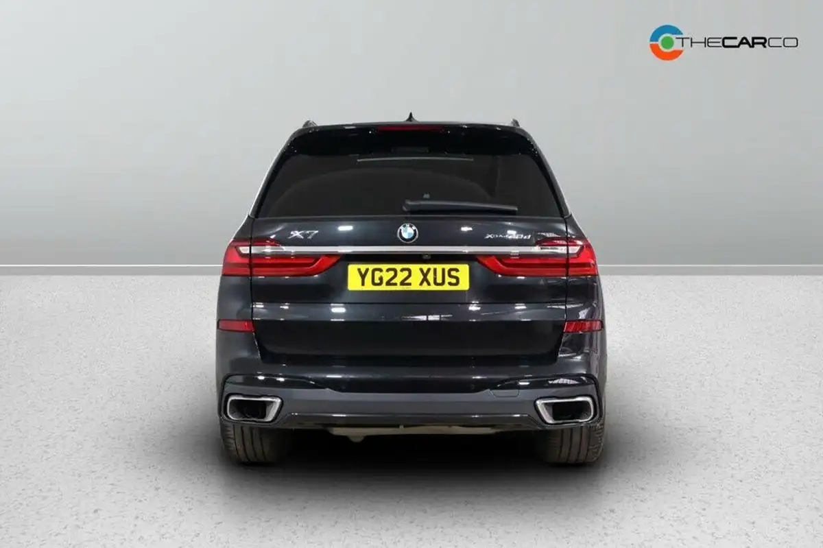 2022-bmw-x7-30td-xdrive-40d-m-sport-big-8