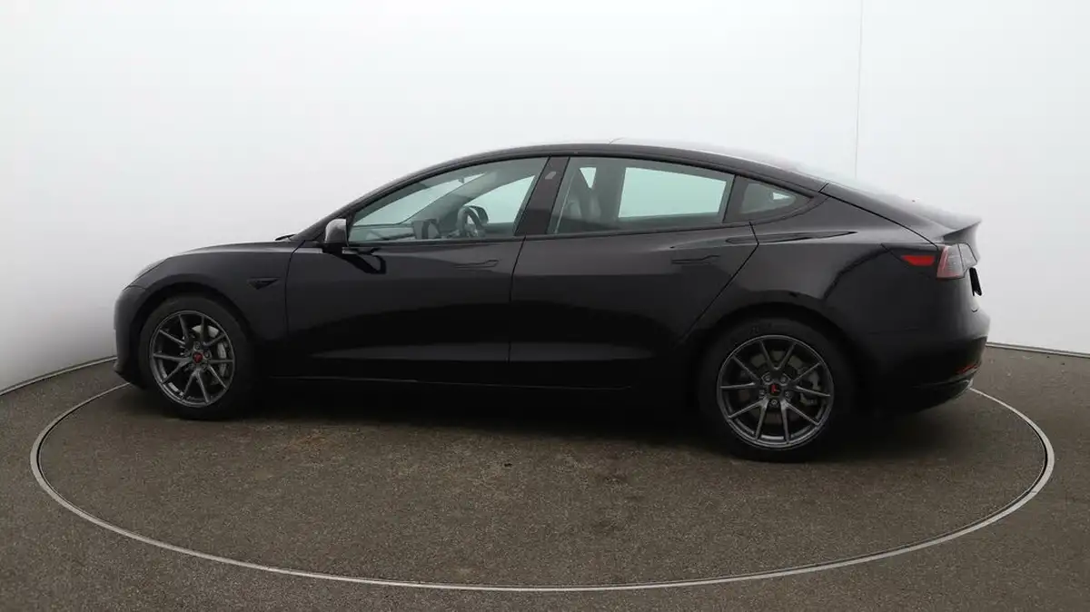 2021-tesla-model-3-e-long-range-4x4-big-56