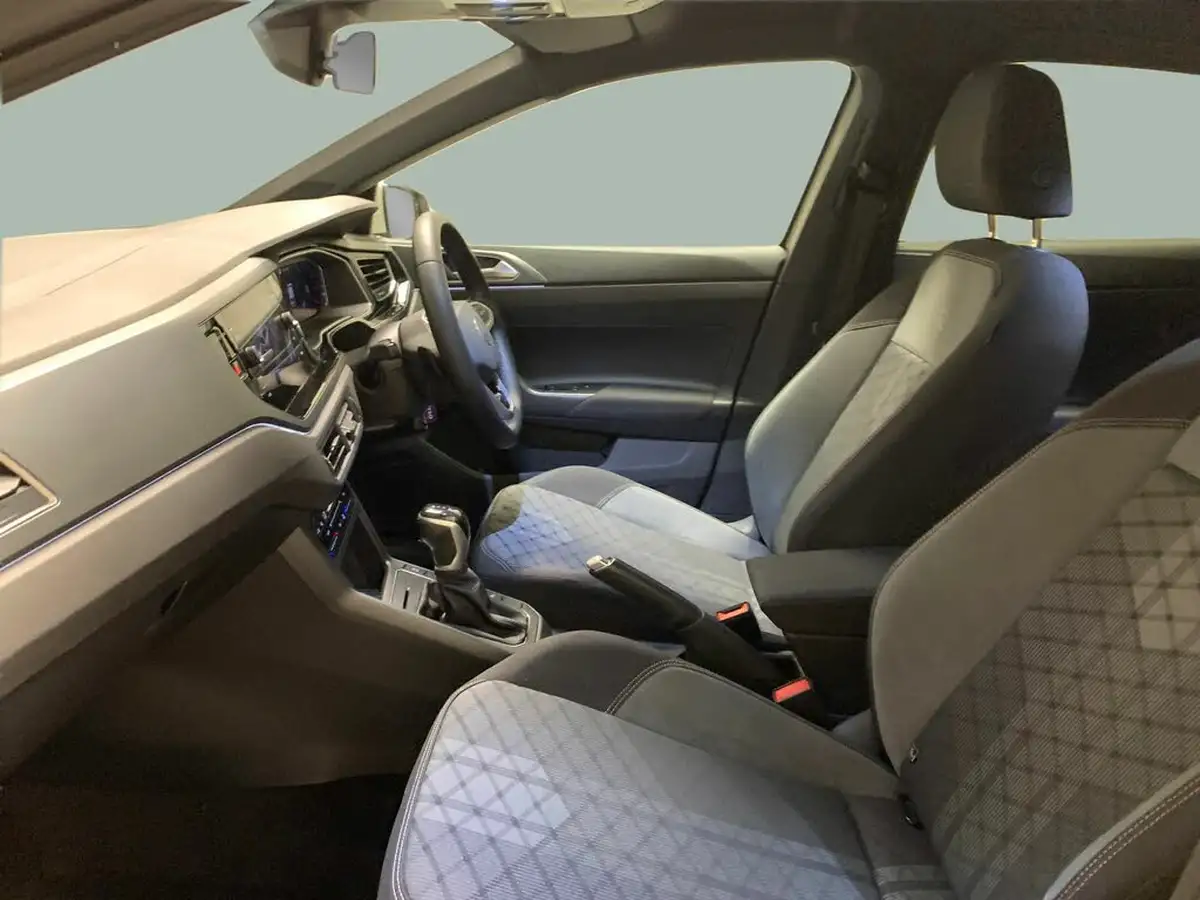 2022-volkswagen-polo-10-tsi-r-line-95ps-dsg-big-3
