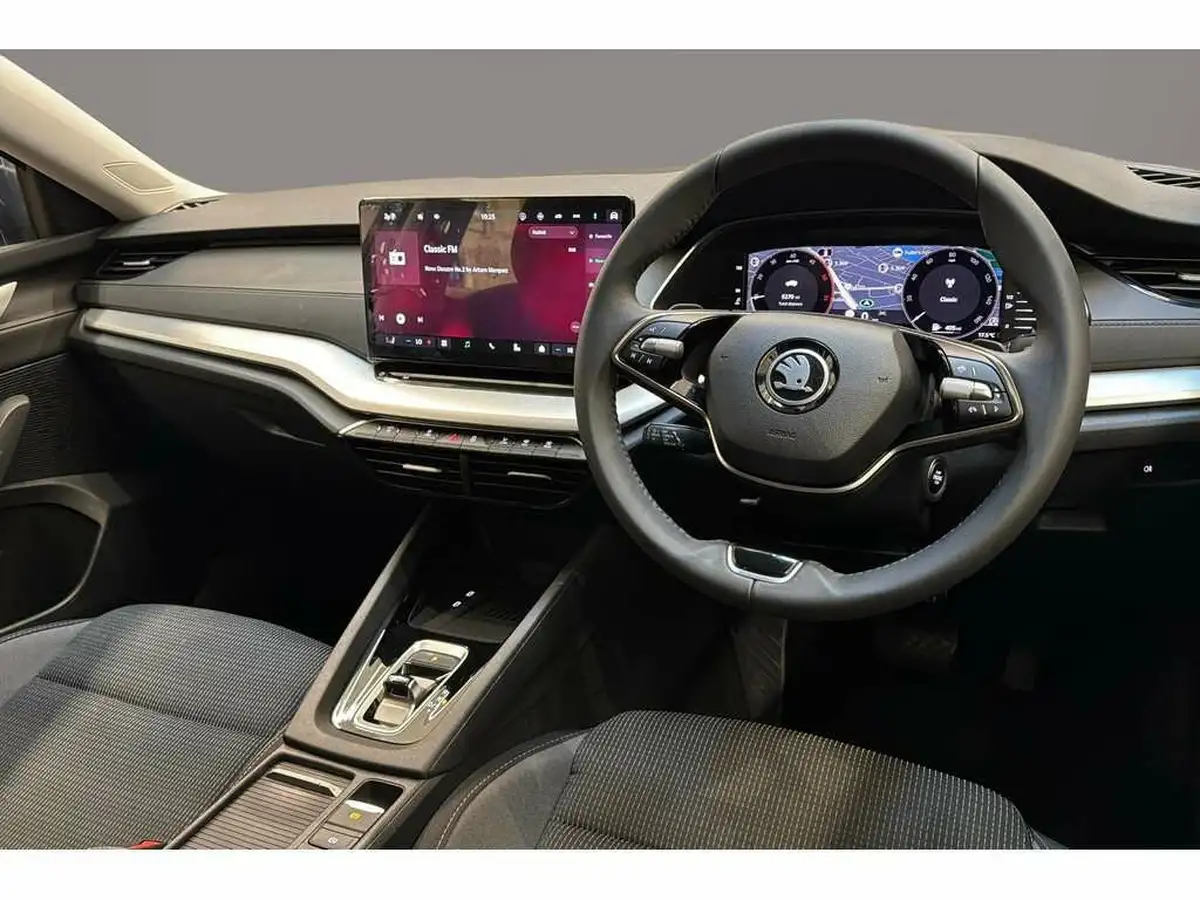 2024-skoda-octavia-20tdi-se-technology-150ps-hatchback-dsg-big-5