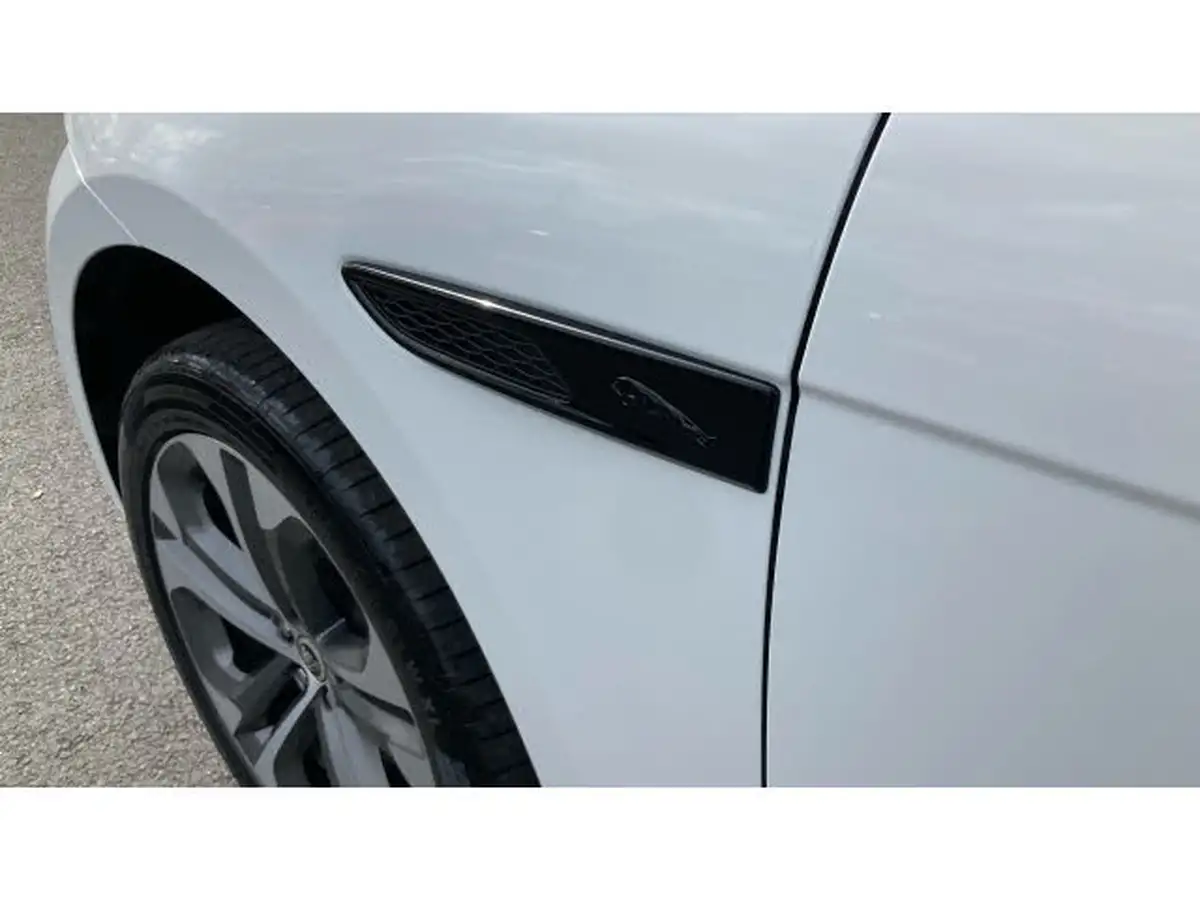 2024-jaguar-f-pace-20-d200-r-dynamic-hse-black-90th-anniversary-edition-big-19