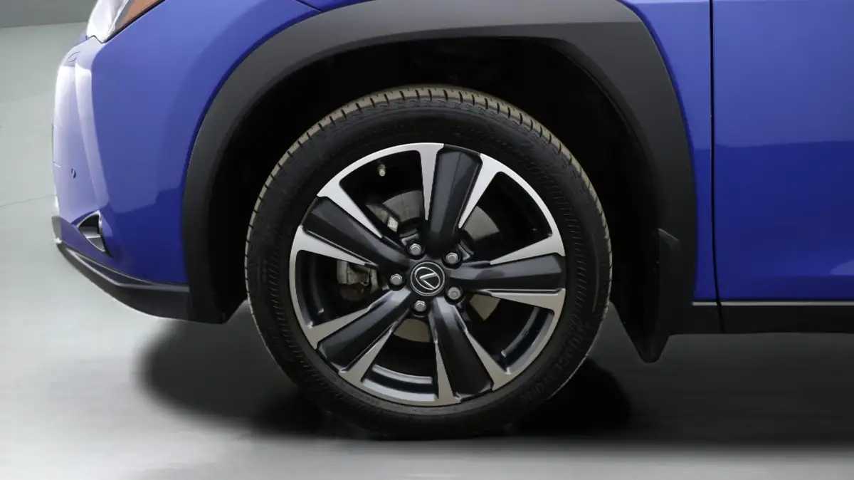 2021-lexus-ux-250h-20-takumi-big-17