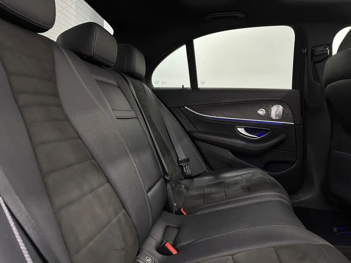 2020-mercedes-benz-e-class-20d-e300d-amg-line-edition-premium-plus-saloon-4d-big-43