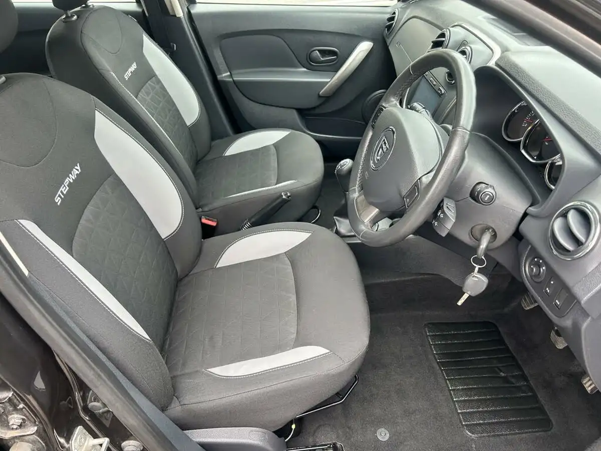 2016-dacia-sandero-stepway-09-tce-laureate-big-39